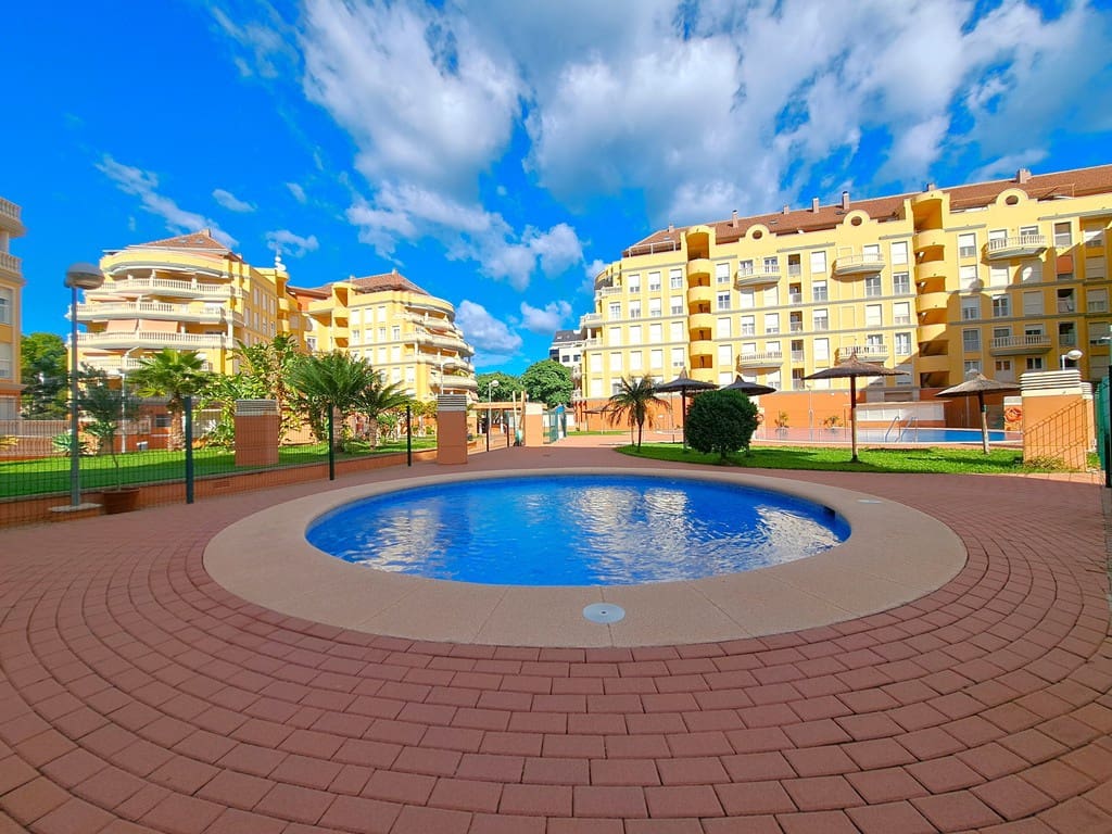 Apartamento de 2 habitaciones en Dénia en venta con piscina garaje - 270.000 € (Ref: 9101741)