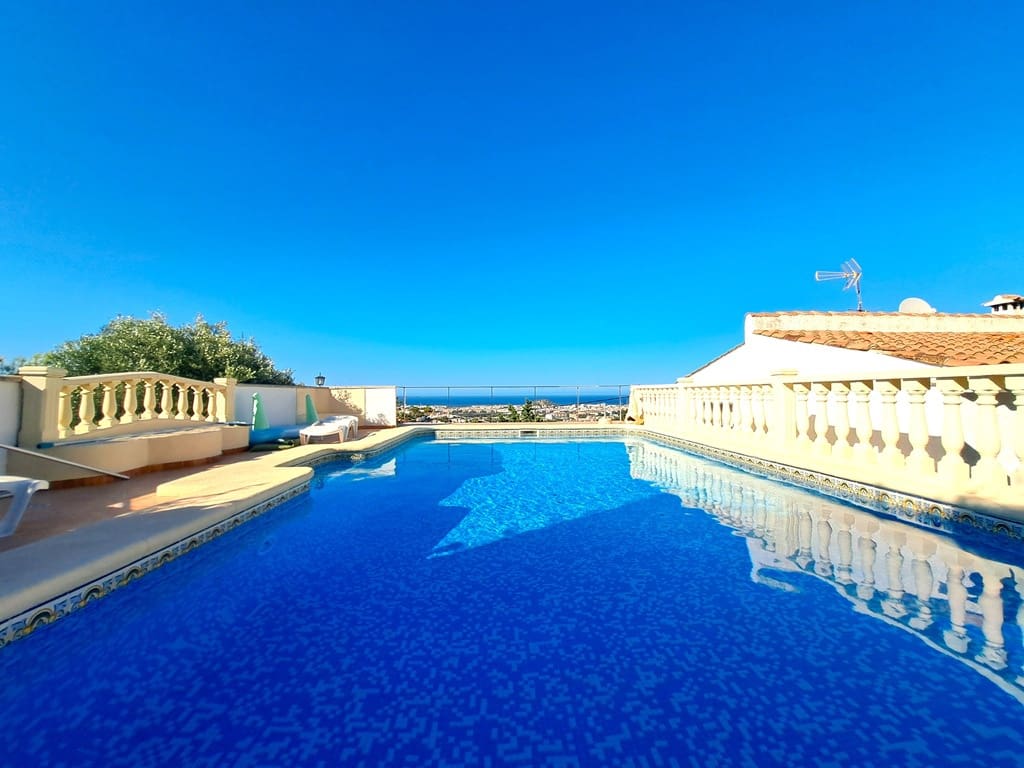 3 slaapkamer Villa te koop in Denia met zwembad garage - € 485.000 (Ref: 9109807)