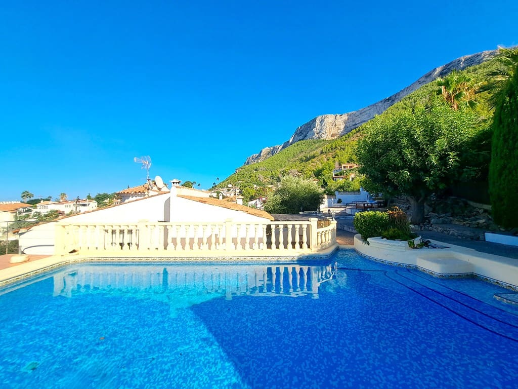 3 slaapkamer Villa te koop in Denia met zwembad garage - € 485.000 (Ref: 9109807)