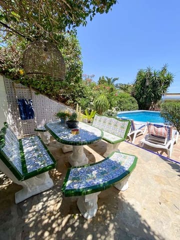 4 soverom Villa til salgs i El Montgó, Dénia med svømmebasseng garasje - € 770 000 (Ref: 9158730)