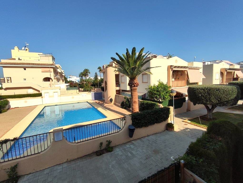 2 soveværelse Lejlighed til salg i Denia med swimmingpool garage - € 210.000 (Ref: 9168240)