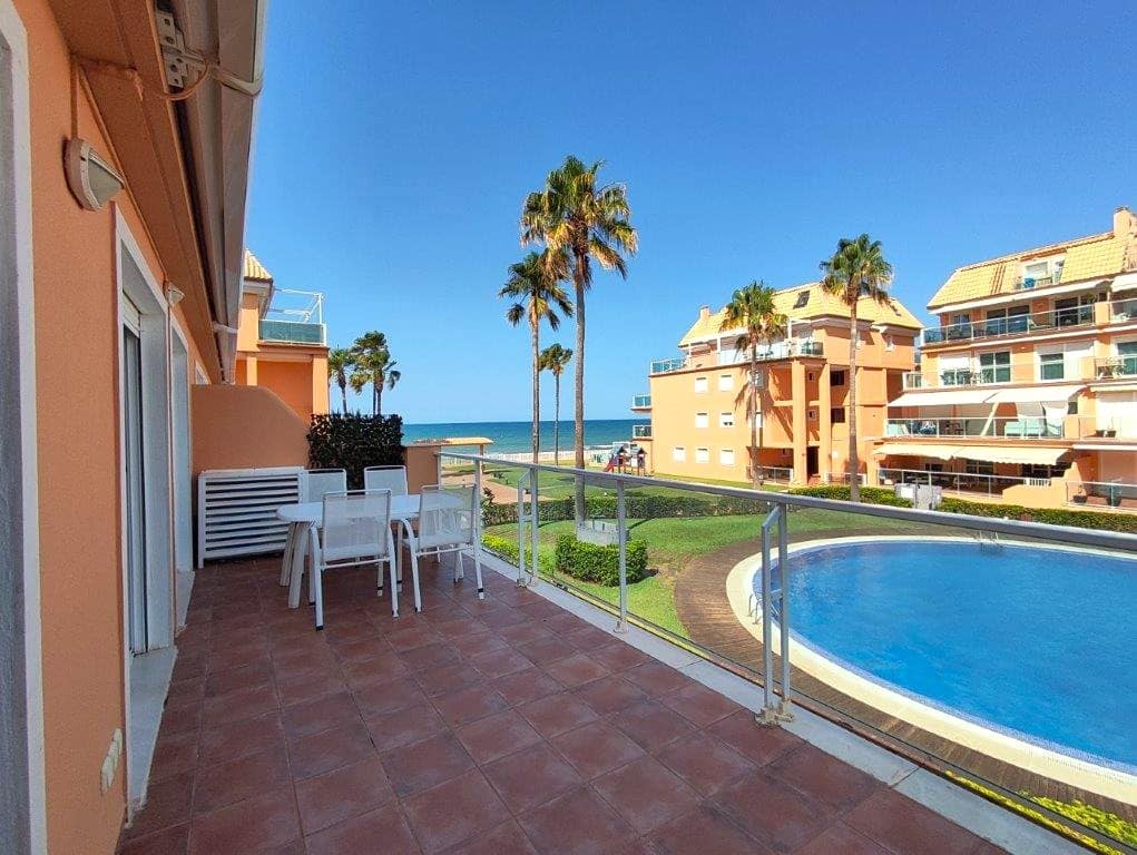 2 soveværelse Strandlejlighed til salg i Denia med swimmingpool garage - € 325.000 (Ref: 9170525)