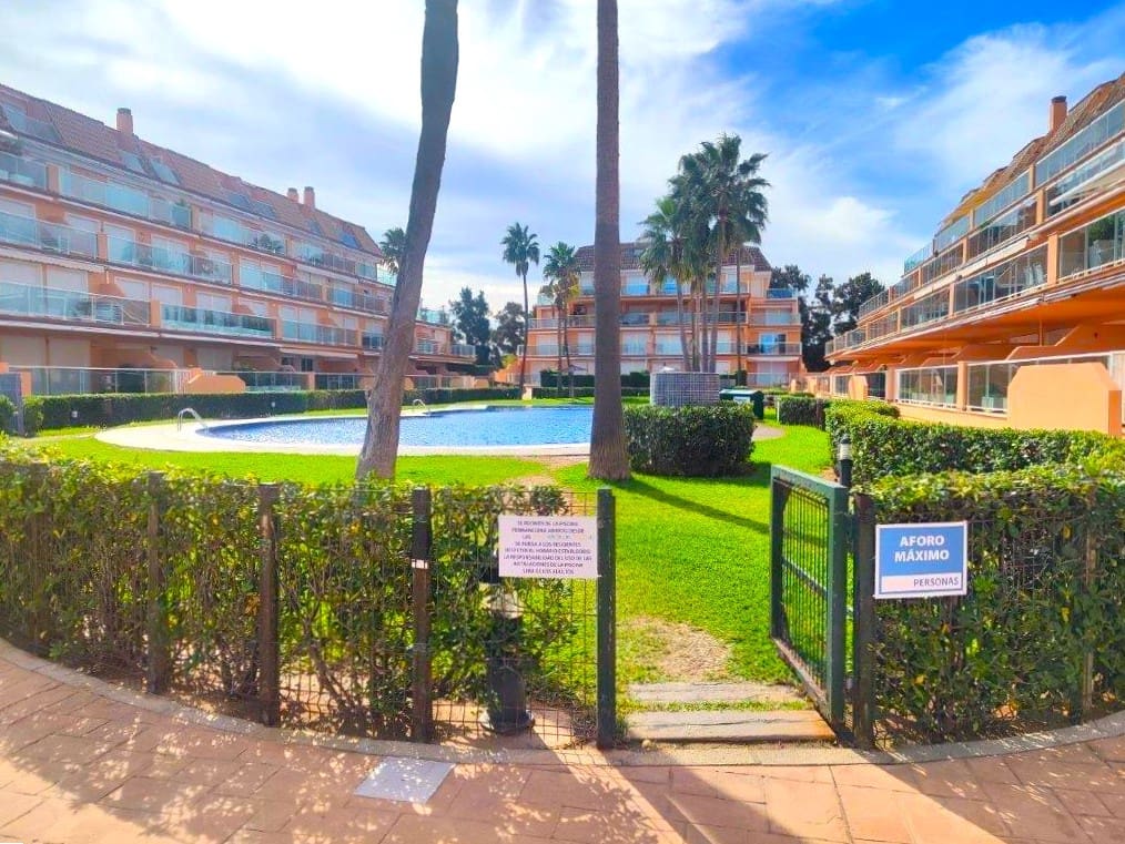 2 soveværelse Strandlejlighed til salg i Denia med swimmingpool garage - € 325.000 (Ref: 9170525)