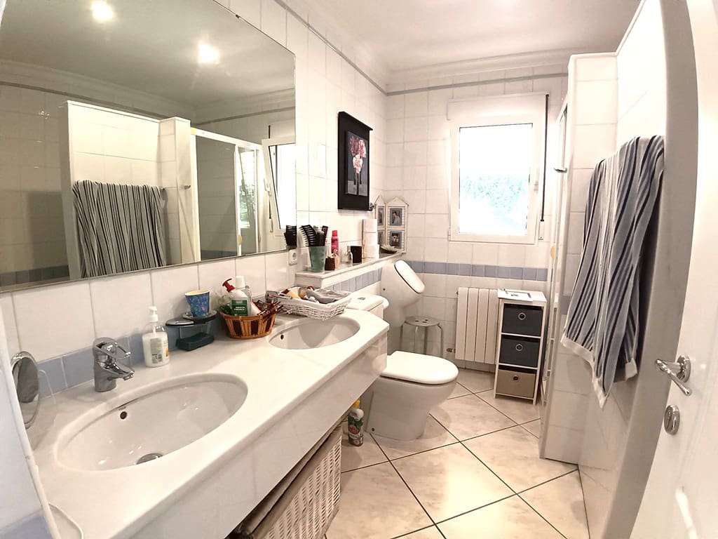 5 soveværelse Villa til salg i La Sella med swimmingpool garage - € 960.000 (Ref: 9175992)