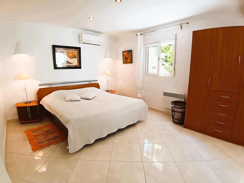 5 soveværelse Villa til salg i La Sella med swimmingpool garage - € 960.000 (Ref: 9175992)