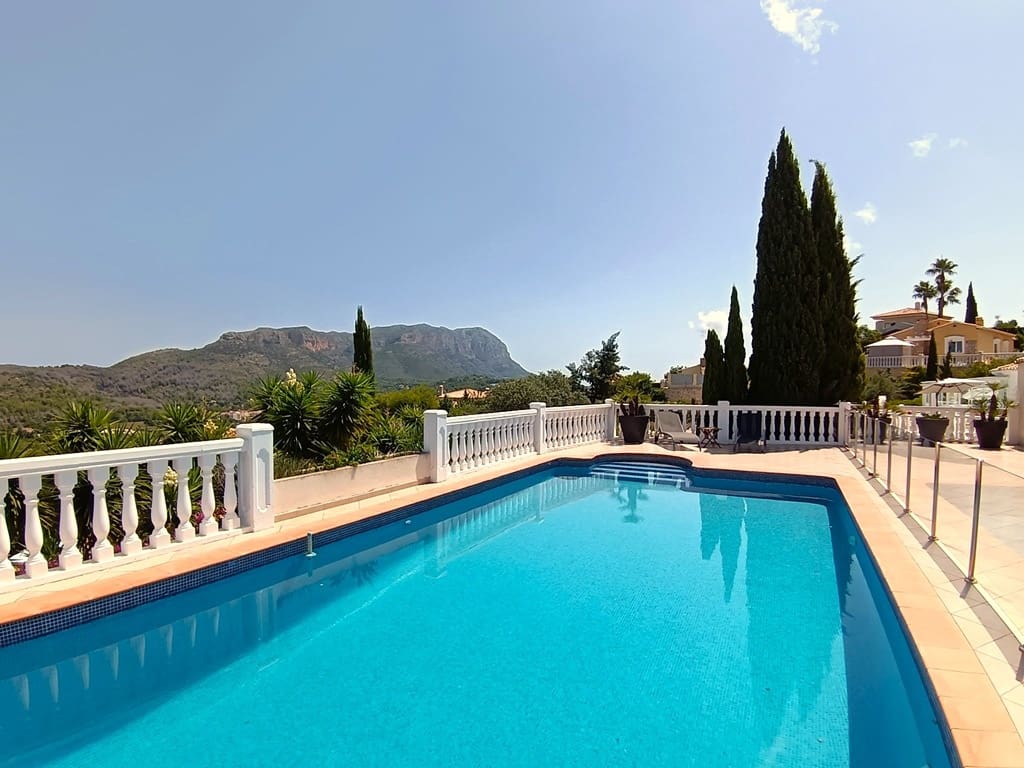 5 soveværelse Villa til salg i La Sella med swimmingpool garage - € 960.000 (Ref: 9175992)