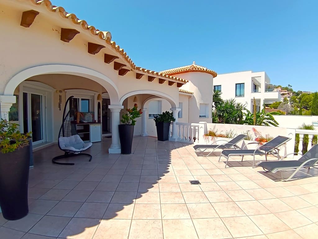 5 soveværelse Villa til salg i La Sella med swimmingpool garage - € 960.000 (Ref: 9175992)