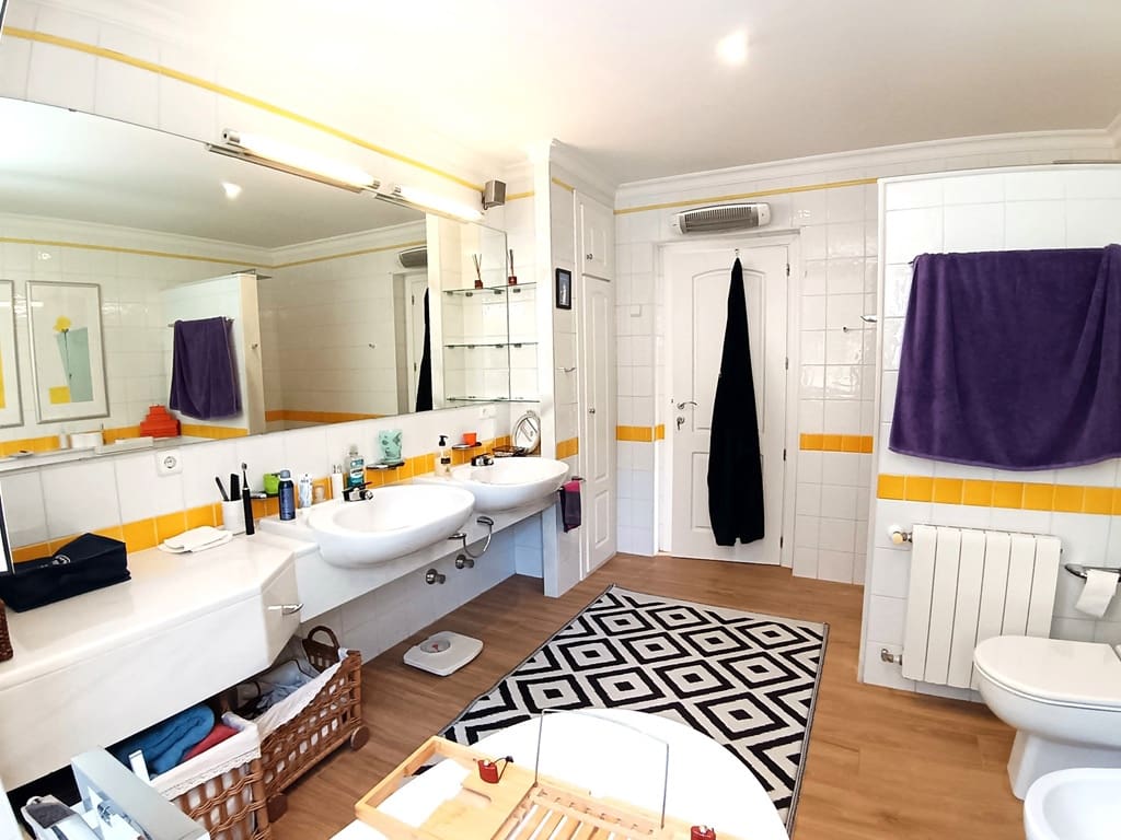 5 soveværelse Villa til salg i La Sella med swimmingpool garage - € 960.000 (Ref: 9175992)