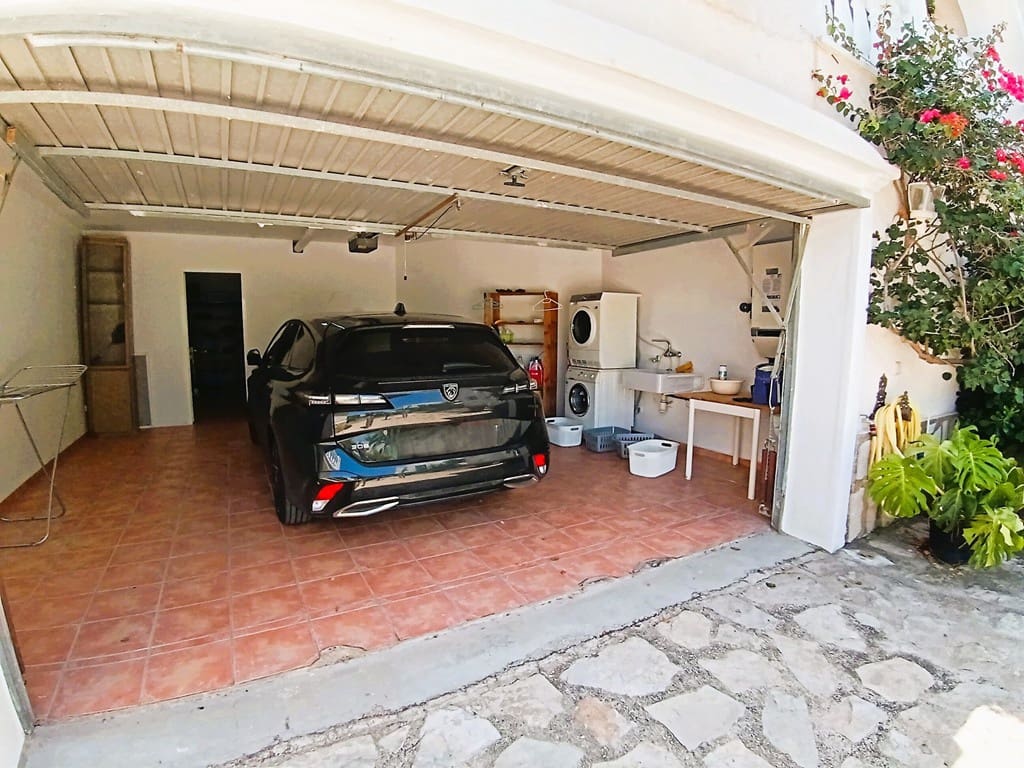 5 soveværelse Villa til salg i La Sella med swimmingpool garage - € 960.000 (Ref: 9175992)