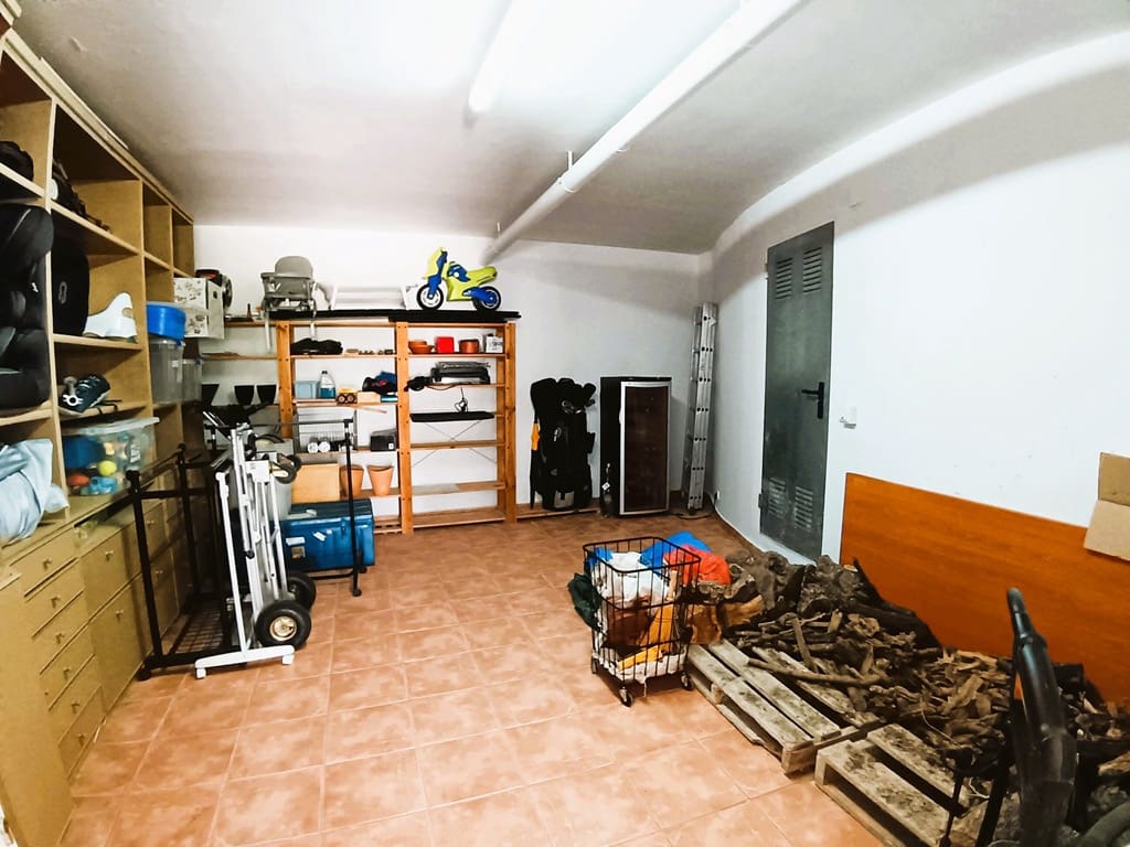 5 soveværelse Villa til salg i La Sella med swimmingpool garage - € 960.000 (Ref: 9175992)