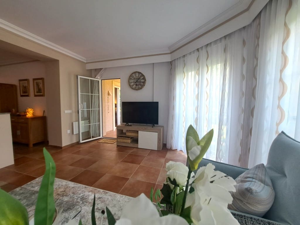 2 soverom Leilighet til salgs i La Sella med svømmebasseng garasje - € 478 000 (Ref: 9184515)