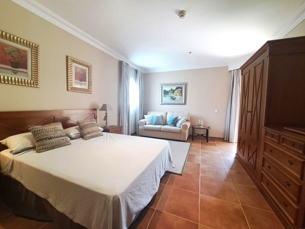 2 soverom Leilighet til salgs i La Sella med svømmebasseng garasje - € 478 000 (Ref: 9184515)