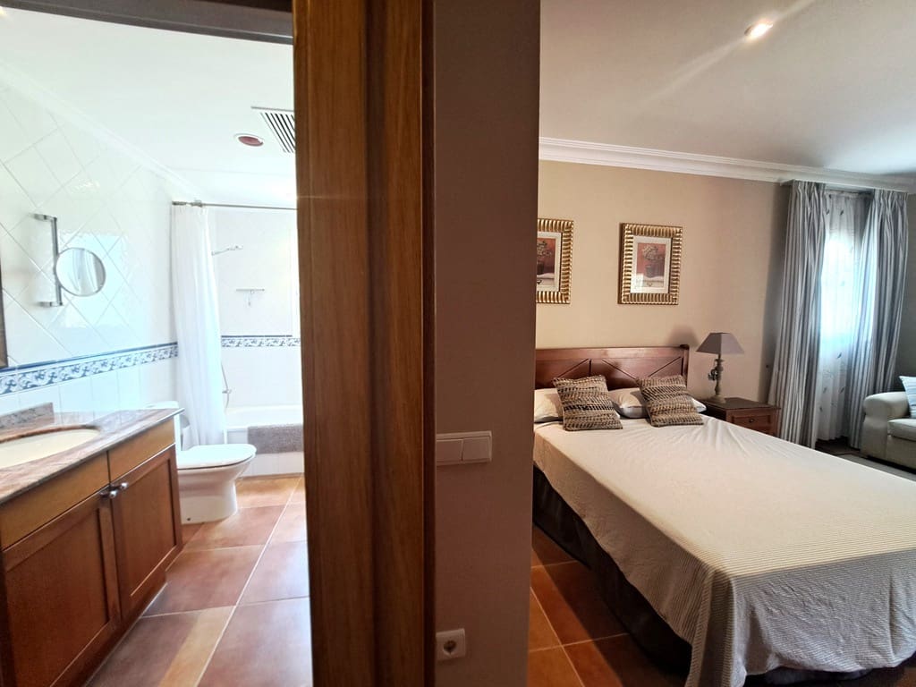 2 soverom Leilighet til salgs i La Sella med svømmebasseng garasje - € 478 000 (Ref: 9184515)