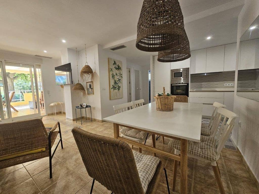 3 bedroom Apartment for sale in Denia with pool garage - € 395,000 (Ref: 9226032)