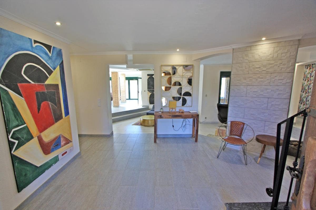 6 chambre Villa/Maison à vendre à La Sella avec garage - 875 000 € (Ref: 9239323)