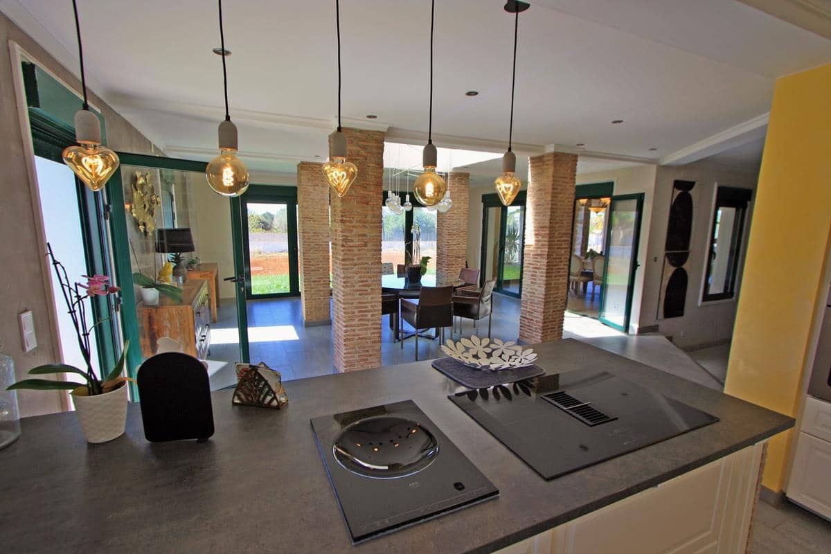 6 chambre Villa/Maison à vendre à La Sella avec garage - 875 000 € (Ref: 9239323)