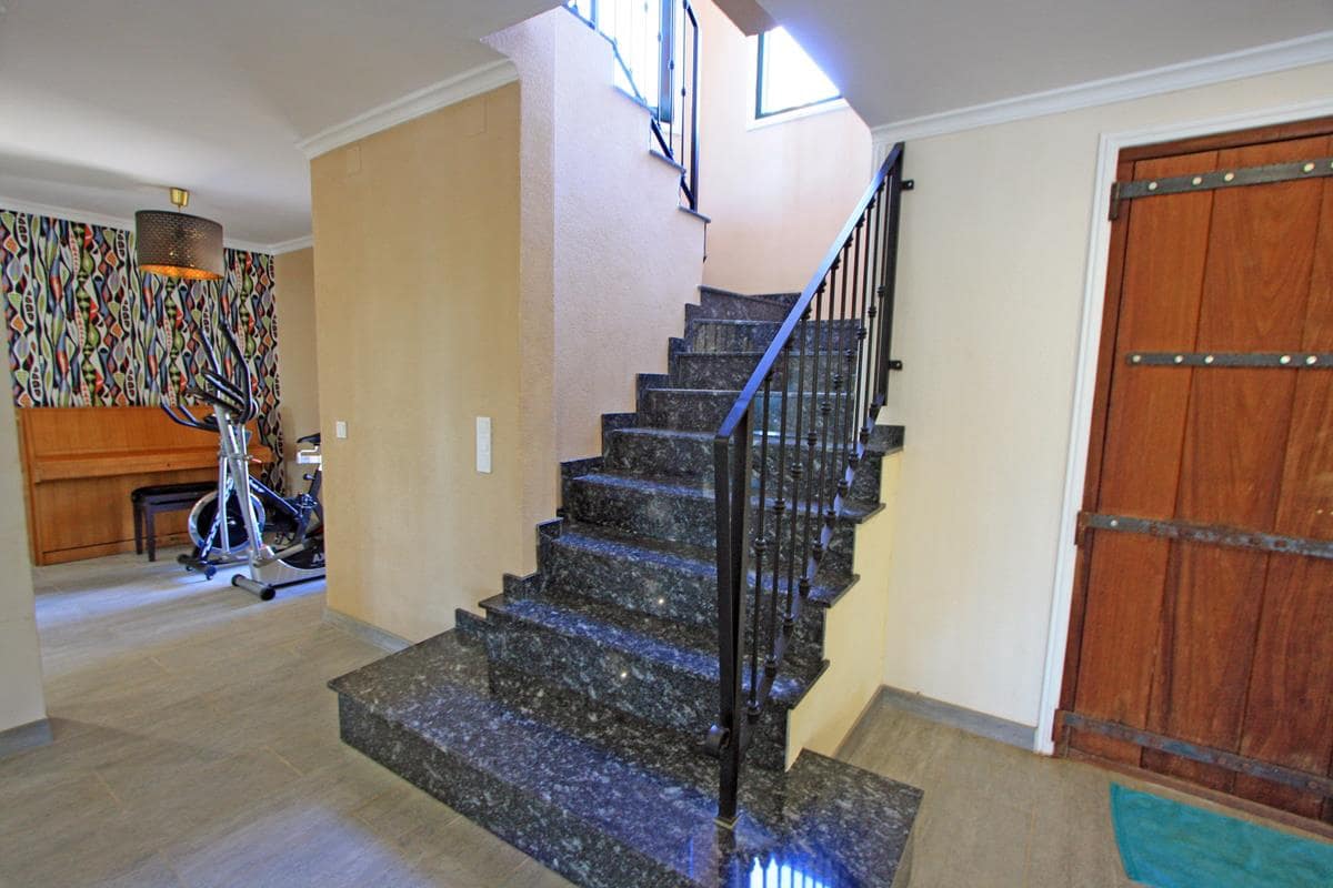 6 chambre Villa/Maison à vendre à La Sella avec garage - 875 000 € (Ref: 9239323)