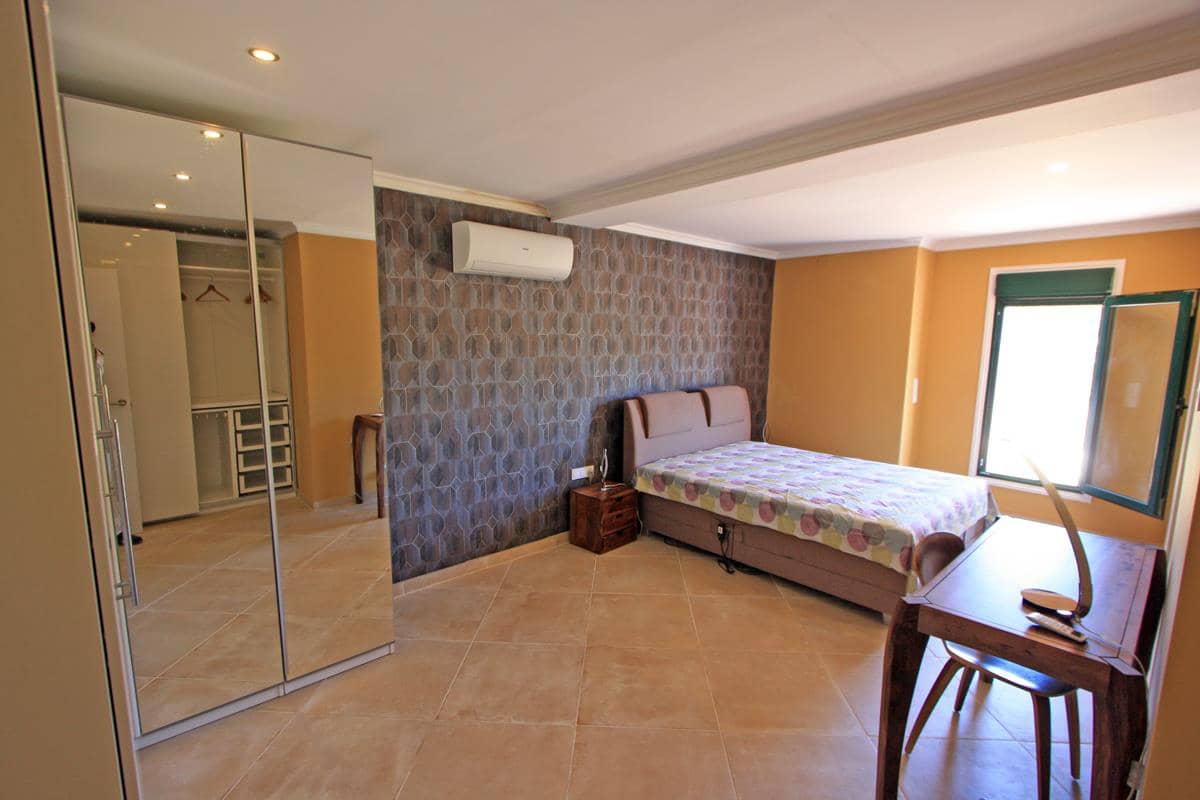 6 chambre Villa/Maison à vendre à La Sella avec garage - 875 000 € (Ref: 9239323)