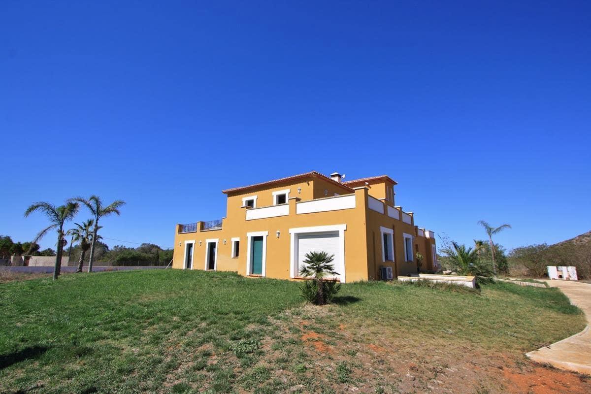 6 chambre Villa/Maison à vendre à La Sella avec garage - 875 000 € (Ref: 9239323)