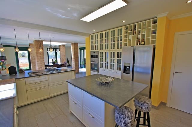 6 slaapkamer Villa te koop in La Sella met garage - € 875.000 (Ref: 9239323)