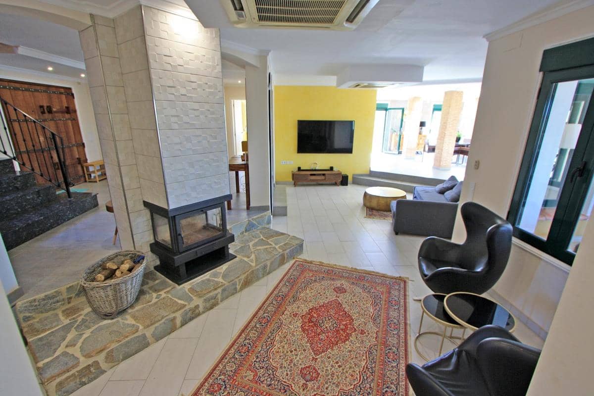 6 chambre Villa/Maison à vendre à La Sella avec garage - 875 000 € (Ref: 9239323)