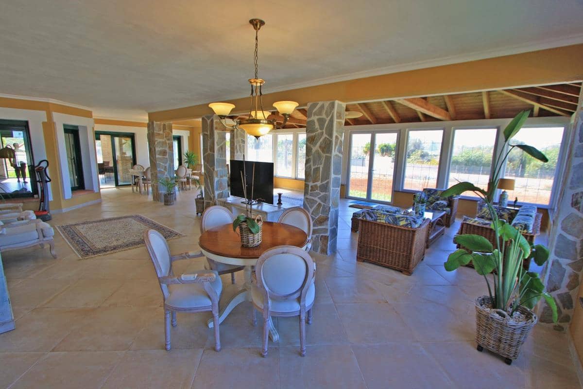 6 chambre Villa/Maison à vendre à La Sella avec garage - 875 000 € (Ref: 9239323)