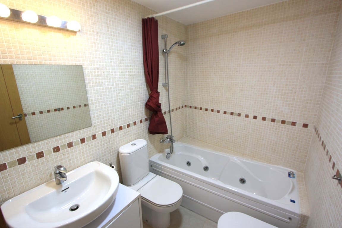 2 Zimmer Apartment zu verkaufen in Denia mit Pool Garage - 365.000 € (Ref: 9239324)