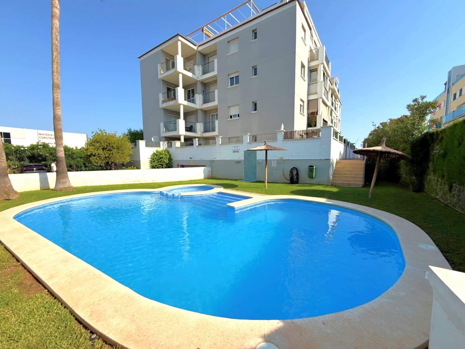 3 slaapkamer Penthouse te koop in Denia met zwembad garage - € 470.000 (Ref: 9243544)