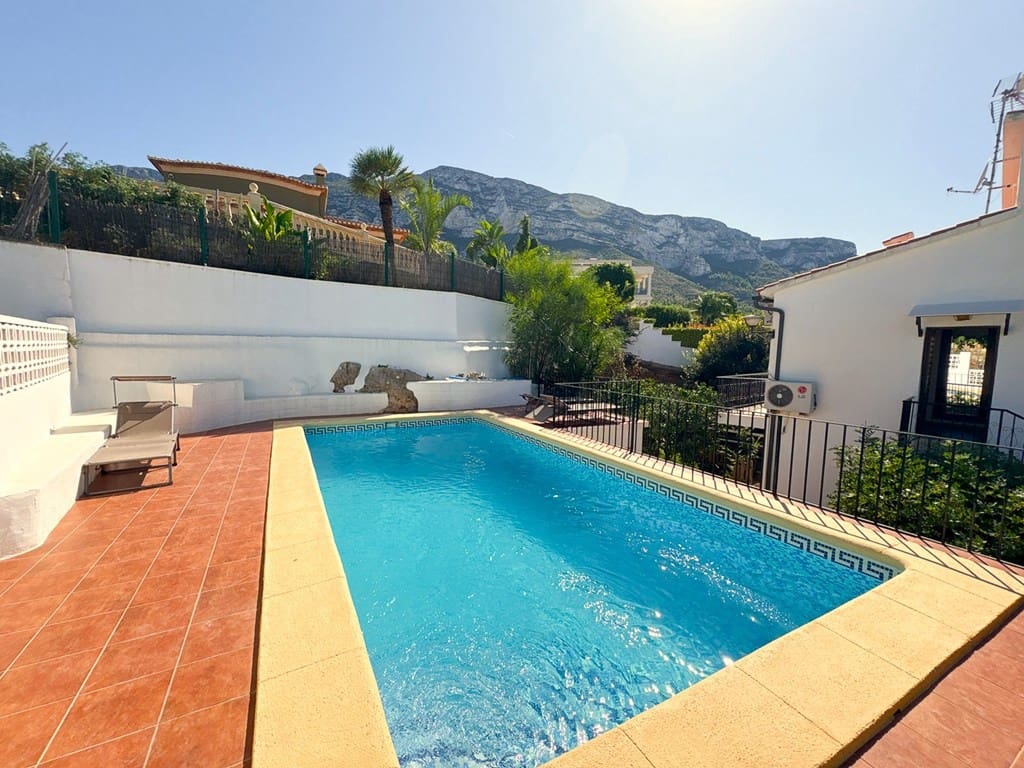 5 soveværelse Villa til salg i Denia med swimmingpool garage - € 580.000 (Ref: 9271457)