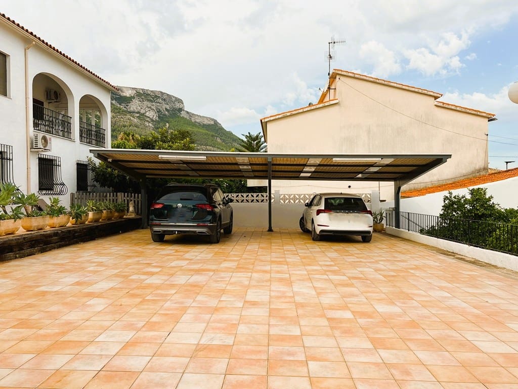 5 soveværelse Villa til salg i Denia med swimmingpool garage - € 580.000 (Ref: 9271457)