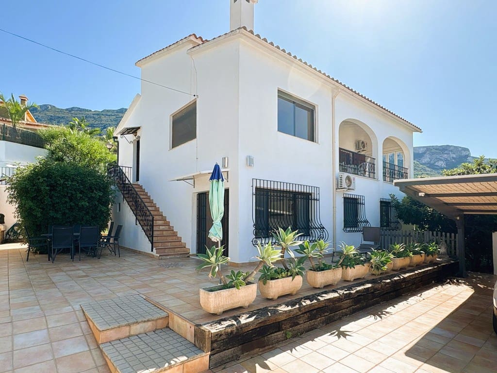 5 soveværelse Villa til salg i Denia med swimmingpool garage - € 580.000 (Ref: 9271457)