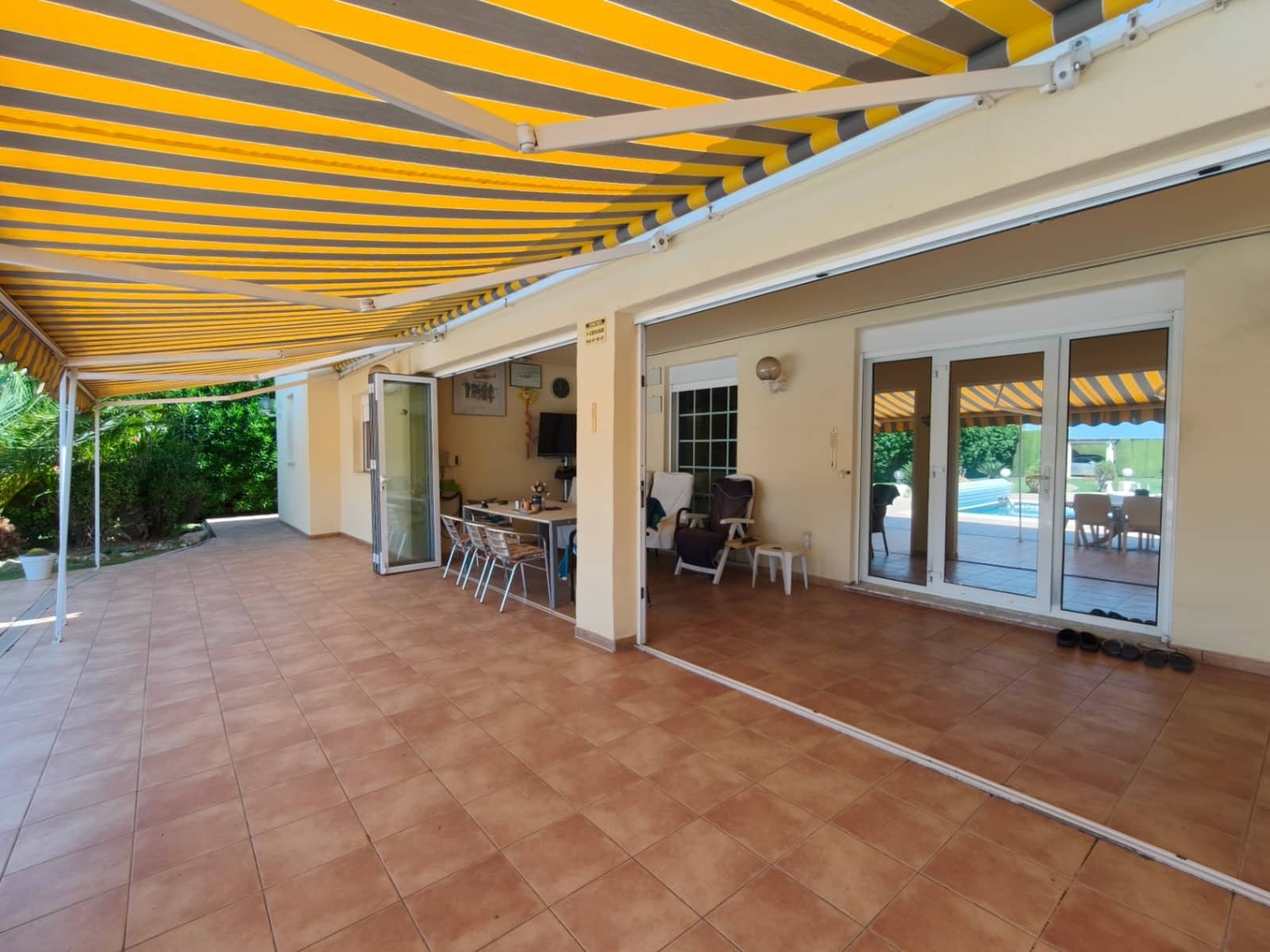 5 bedroom Villa for sale in Els Poblets with pool garage - € 765,000 (Ref: 9309354)