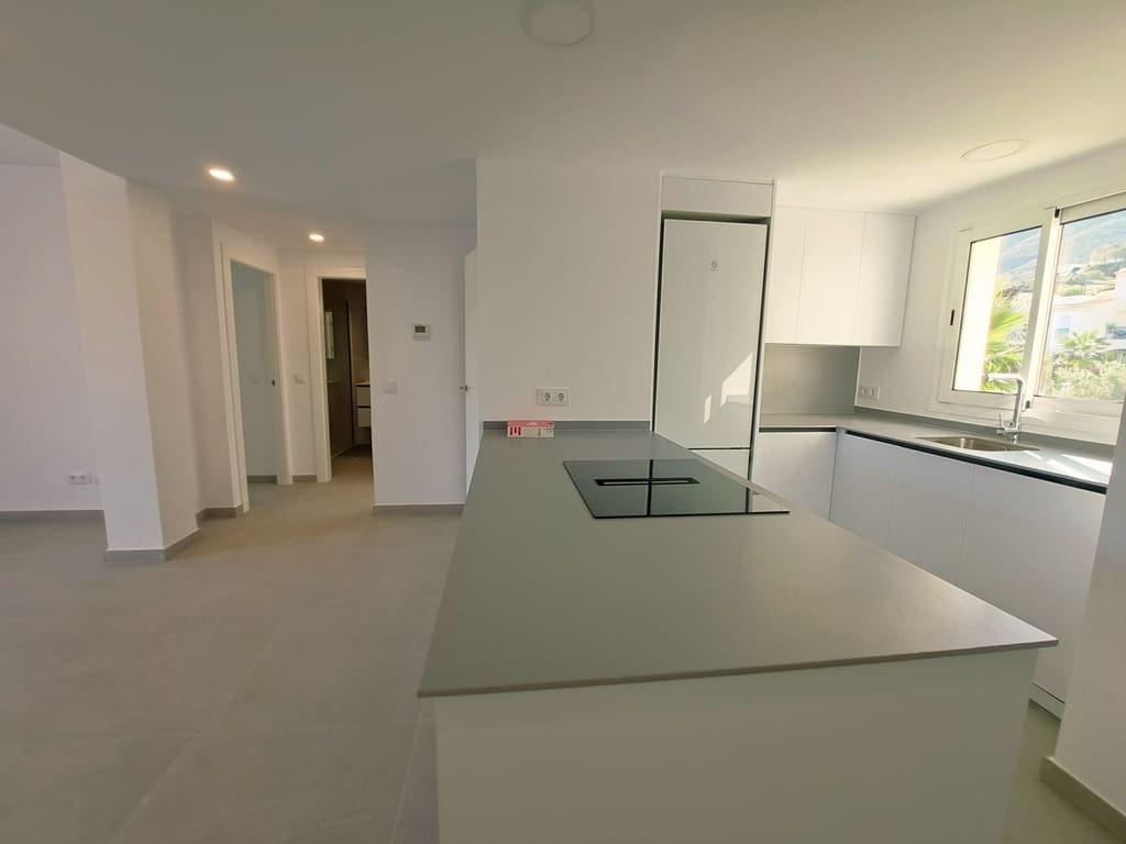 2 soveværelse Penthouse til salg i Denia med swimmingpool garage - € 380.000 (Ref: 9329863)