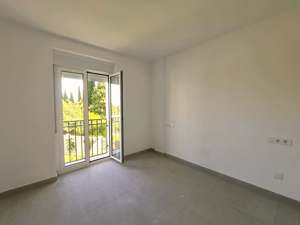 2 soveværelse Penthouse til salg i Denia med swimmingpool garage - € 380.000 (Ref: 9329863)