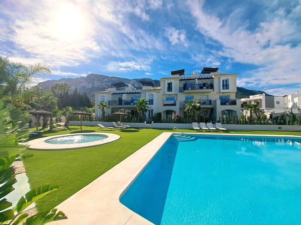 2 soveværelse Penthouse til salg i Denia med swimmingpool garage - € 380.000 (Ref: 9329863)