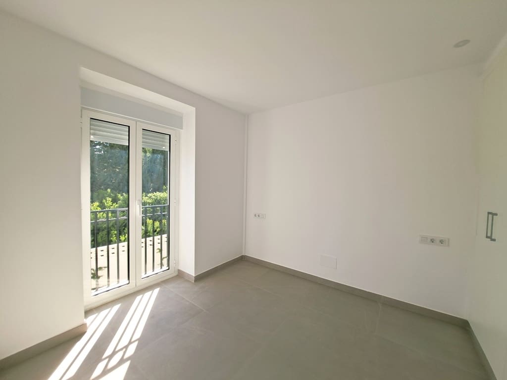 2 soveværelse Penthouse til salg i Denia med swimmingpool garage - € 380.000 (Ref: 9329863)