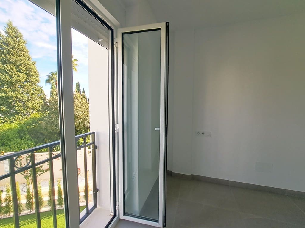 2 soveværelse Penthouse til salg i Denia med swimmingpool garage - € 380.000 (Ref: 9329863)