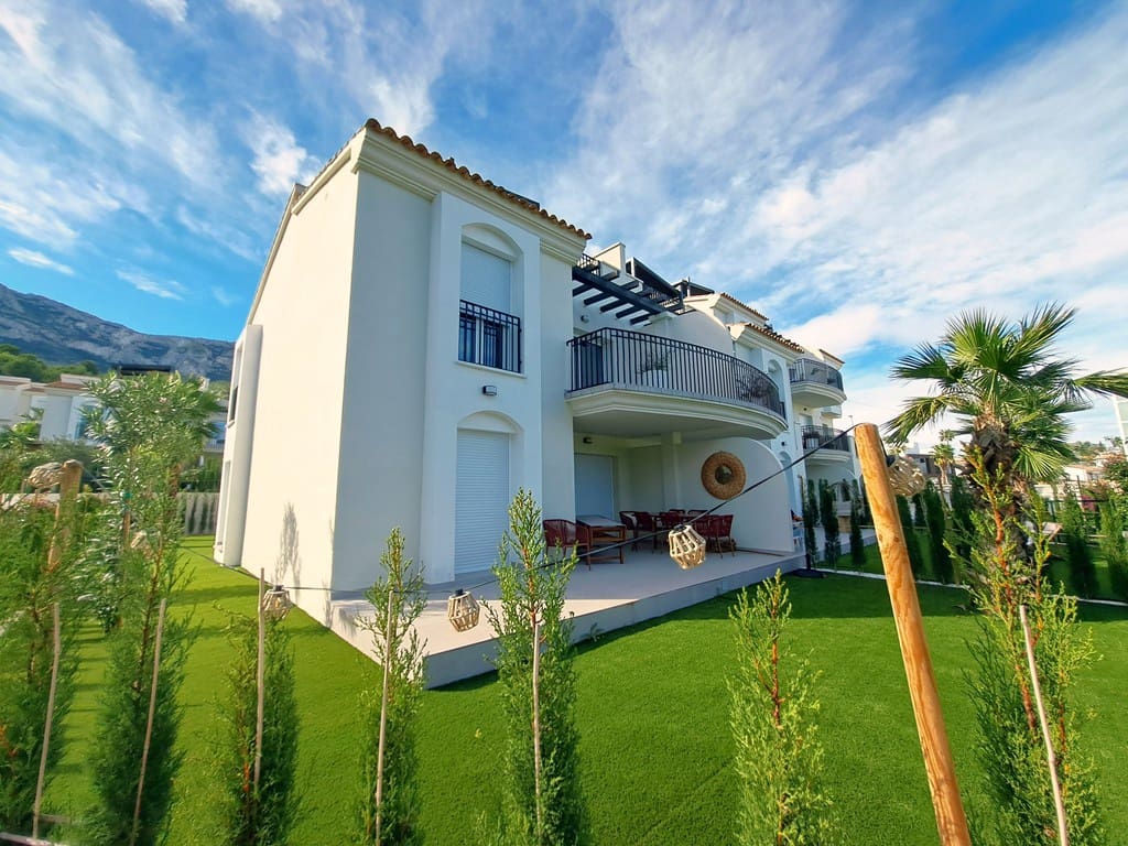 2 soveværelse Penthouse til salg i Denia med swimmingpool garage - € 380.000 (Ref: 9329863)