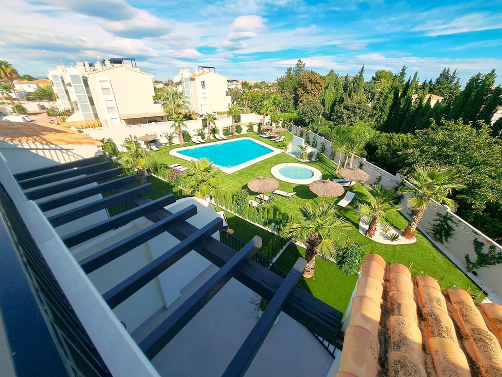 2 soveværelse Penthouse til salg i Denia med swimmingpool garage - € 380.000 (Ref: 9329863)