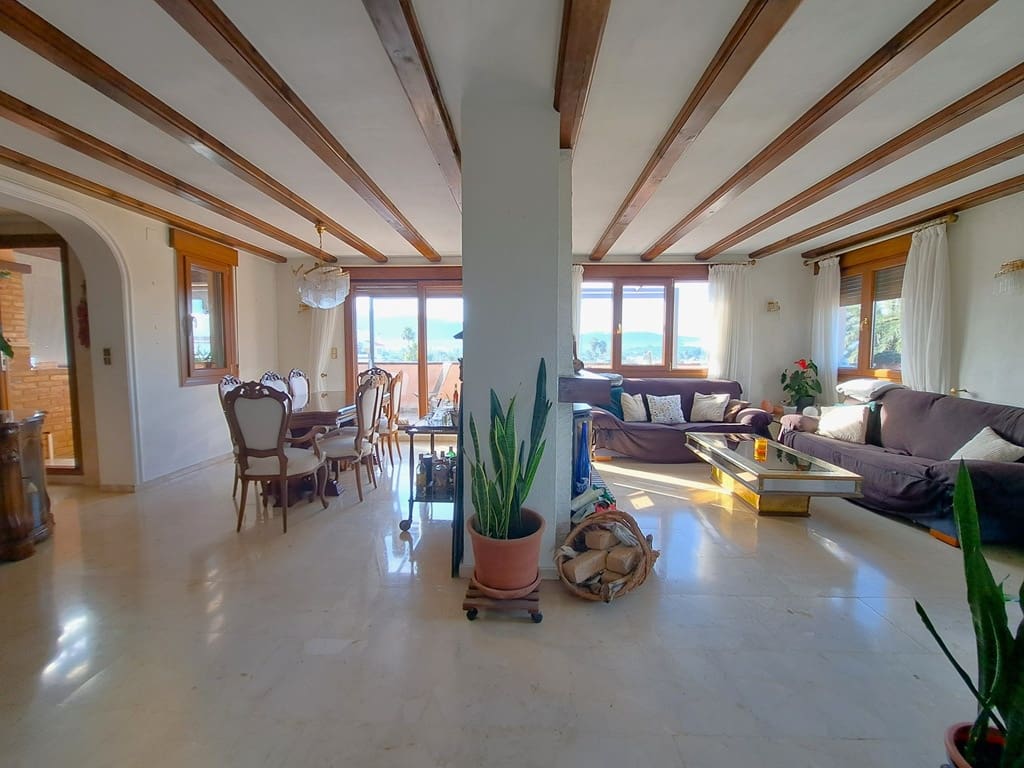 2 slaapkamer Penthouse te koop in Denia met zwembad garage - € 477.000 (Ref: 9341616)