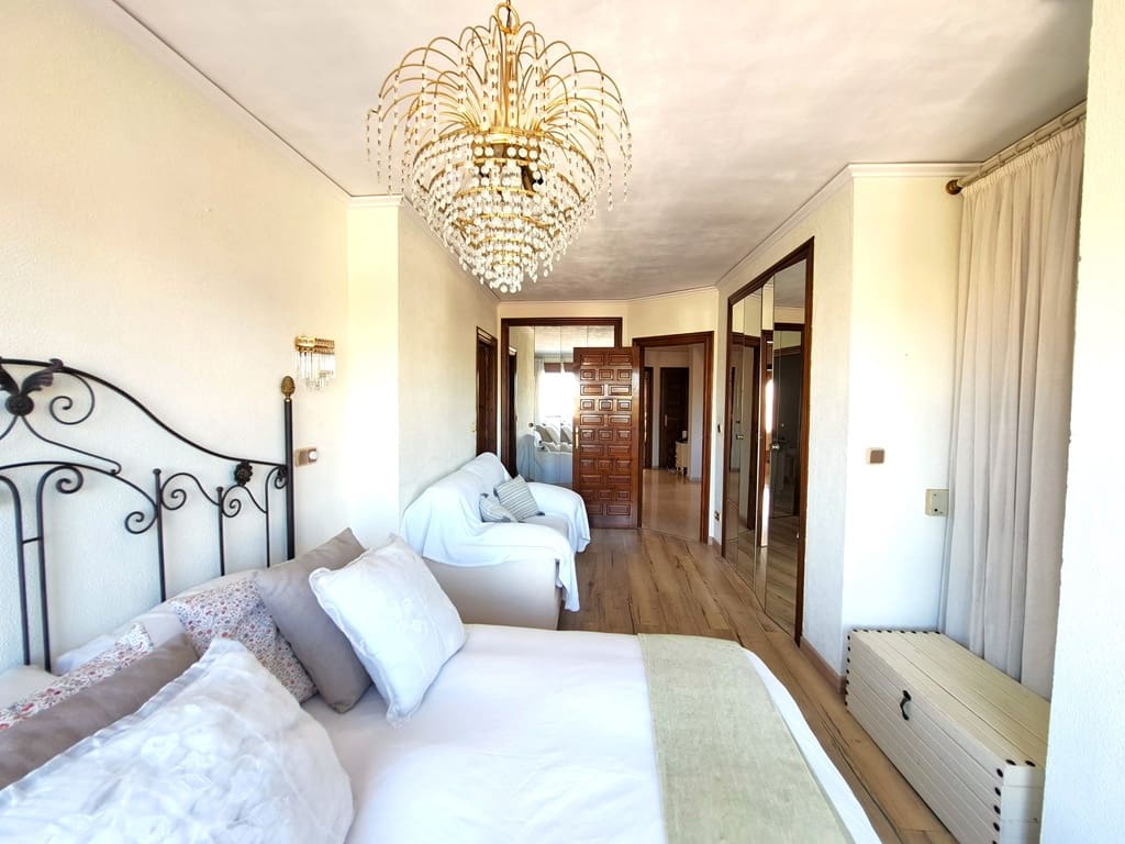 2 slaapkamer Penthouse te koop in Denia met zwembad garage - € 477.000 (Ref: 9341616)