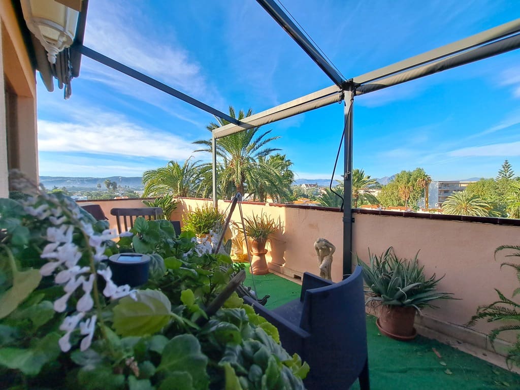 2 slaapkamer Penthouse te koop in Denia met zwembad garage - € 477.000 (Ref: 9341616)