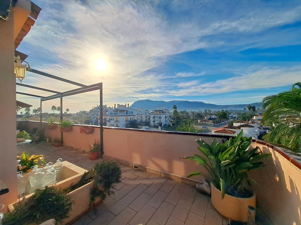 2 slaapkamer Penthouse te koop in Denia met zwembad garage - € 477.000 (Ref: 9341616)