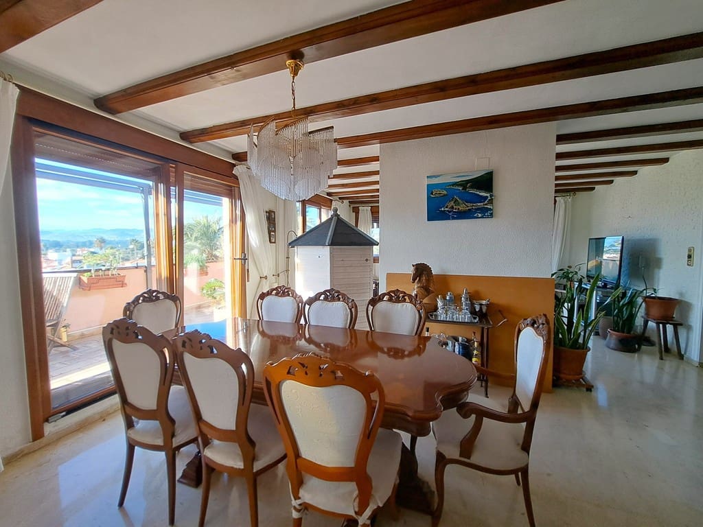 2 slaapkamer Penthouse te koop in Denia met zwembad garage - € 477.000 (Ref: 9341616)