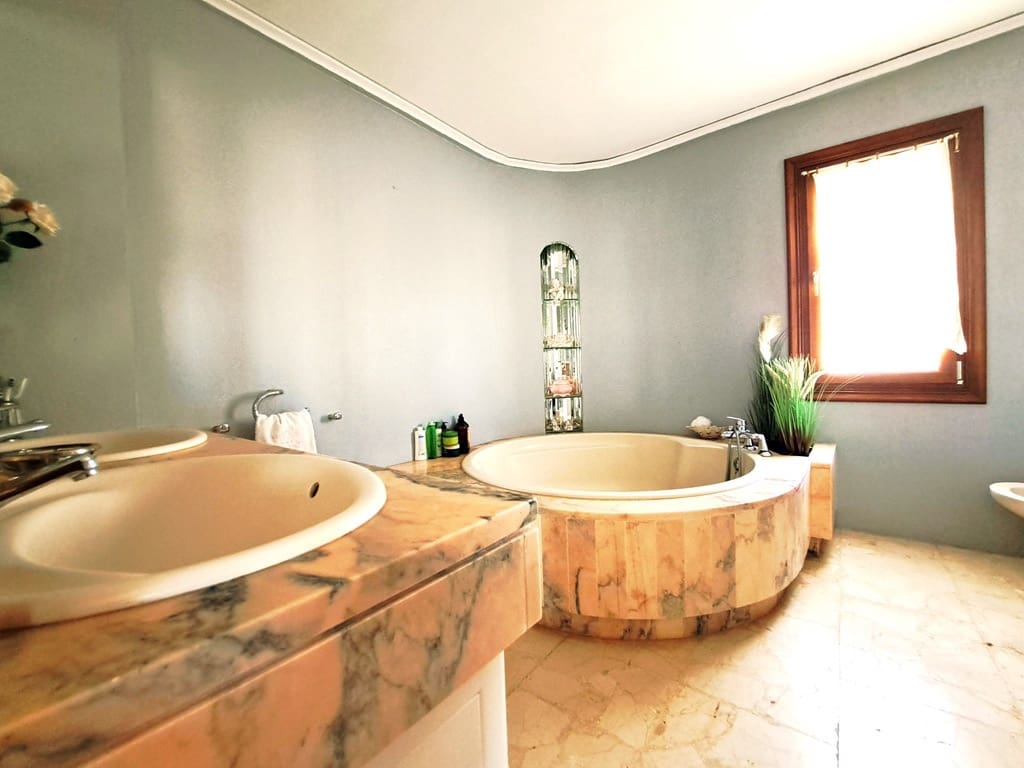 2 slaapkamer Penthouse te koop in Denia met zwembad garage - € 477.000 (Ref: 9341616)