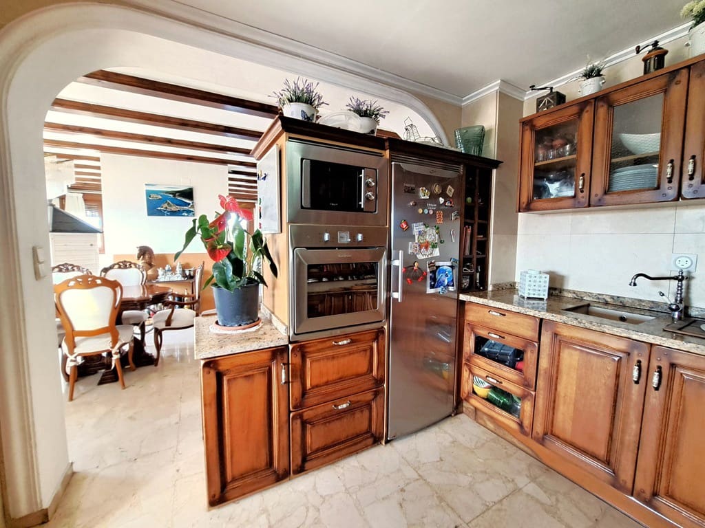 2 slaapkamer Penthouse te koop in Denia met zwembad garage - € 477.000 (Ref: 9341616)