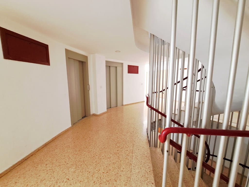 3 slaapkamer Appartement te koop in Denia - € 164.000 (Ref: 9352986)