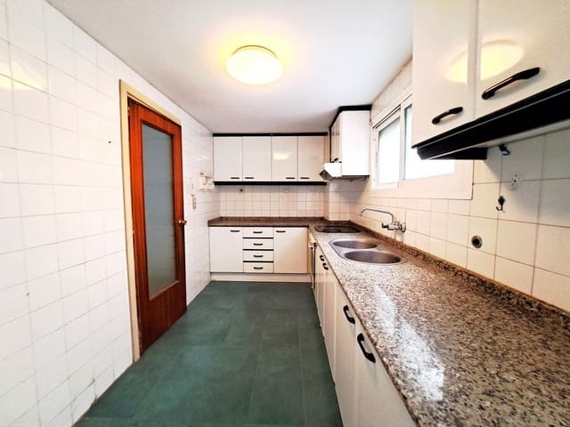 3 slaapkamer Appartement te koop in Dénia - € 164.000 (Ref: 9352986)