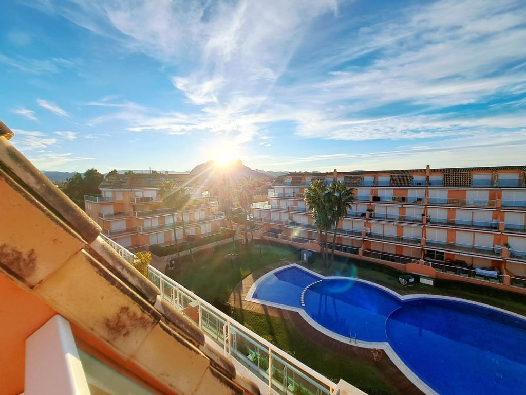 3 Zimmer Penthouse zu verkaufen in Denia mit Pool Garage - 420.000 € (Ref: 9386747)