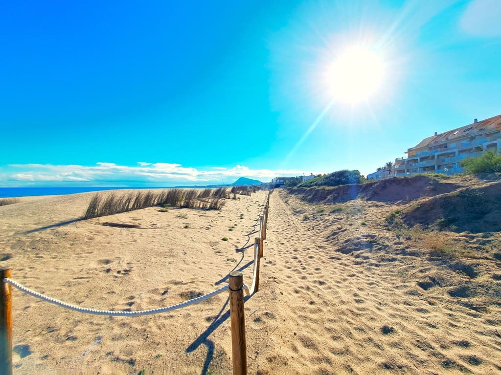 Apartamento Playa de 2 habitaciones en Dénia en venta con piscina garaje - 470.000 € (Ref: 9397880)